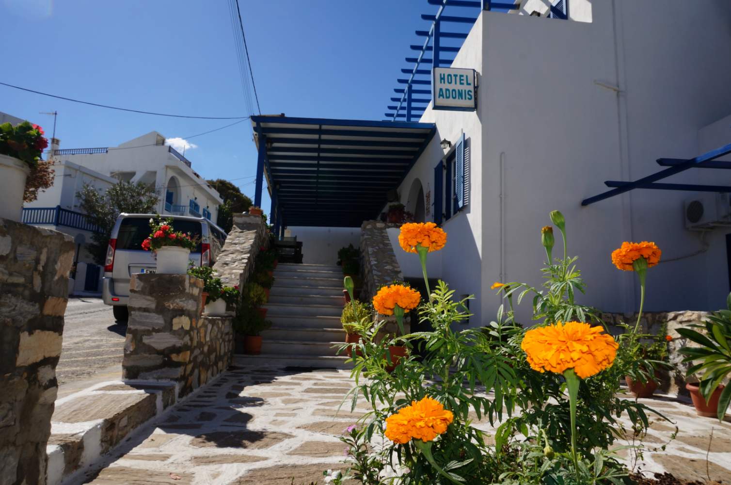 Adonis Hotel